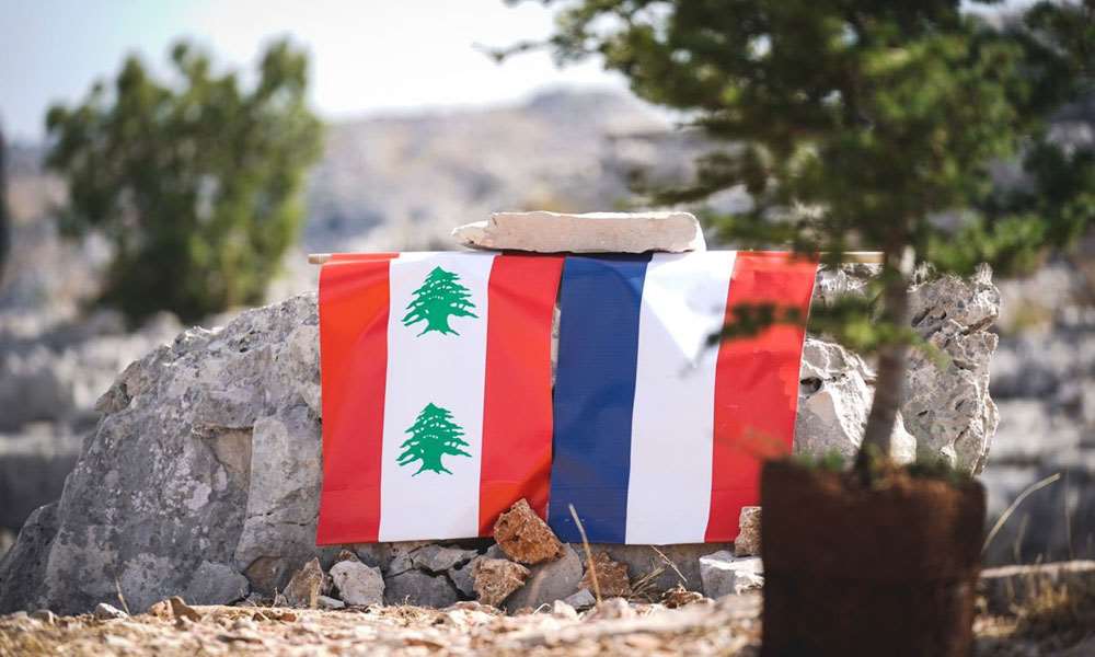 La Chorale du CCSJ entonne les hymnes nationaux de la France et du Liban